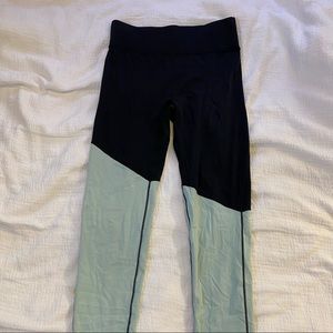 ALL ACCESS CENTER STAGE LEGGING